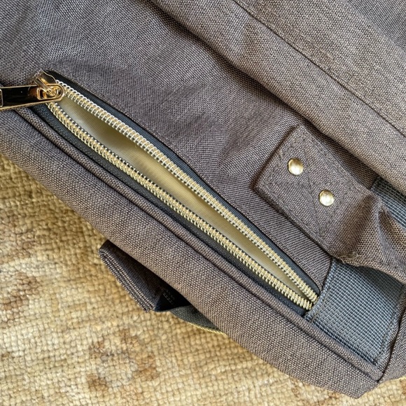 Stylish Unisex Diaper Organizing Bag by Land - Picture 6 of 15